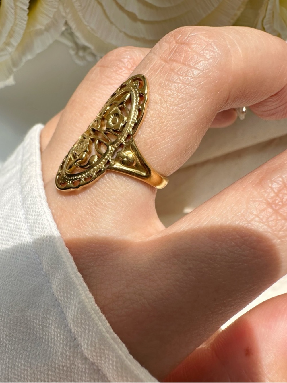 Gold Floral Filigree Statement Ring - Women Jewelry - Picture 6 of 7